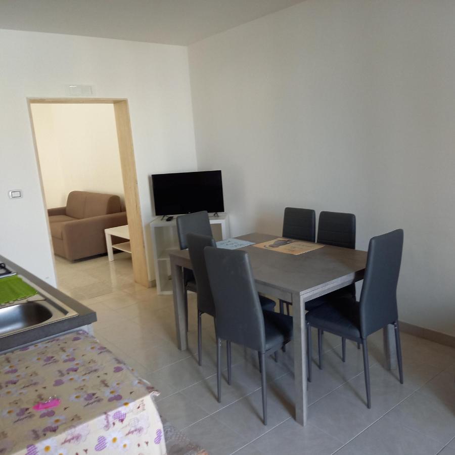 Di Fronzo Guest House T ทริจเจียโน ภายนอก รูปภาพ