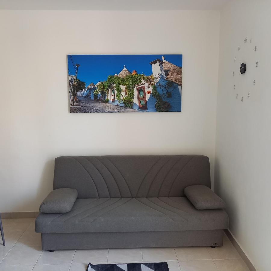 Di Fronzo Guest House T ทริจเจียโน ภายนอก รูปภาพ